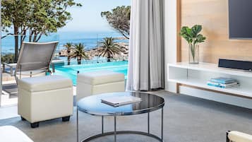 One Bed Penthouse Pool Suite | ๊ณ ๊ธ ์นจ๊ตฌ, ๋ฏธ๋๋ฐ, ๊ฐ์ค ๋ด ๊ธ๊ณ , ์ฑ
์