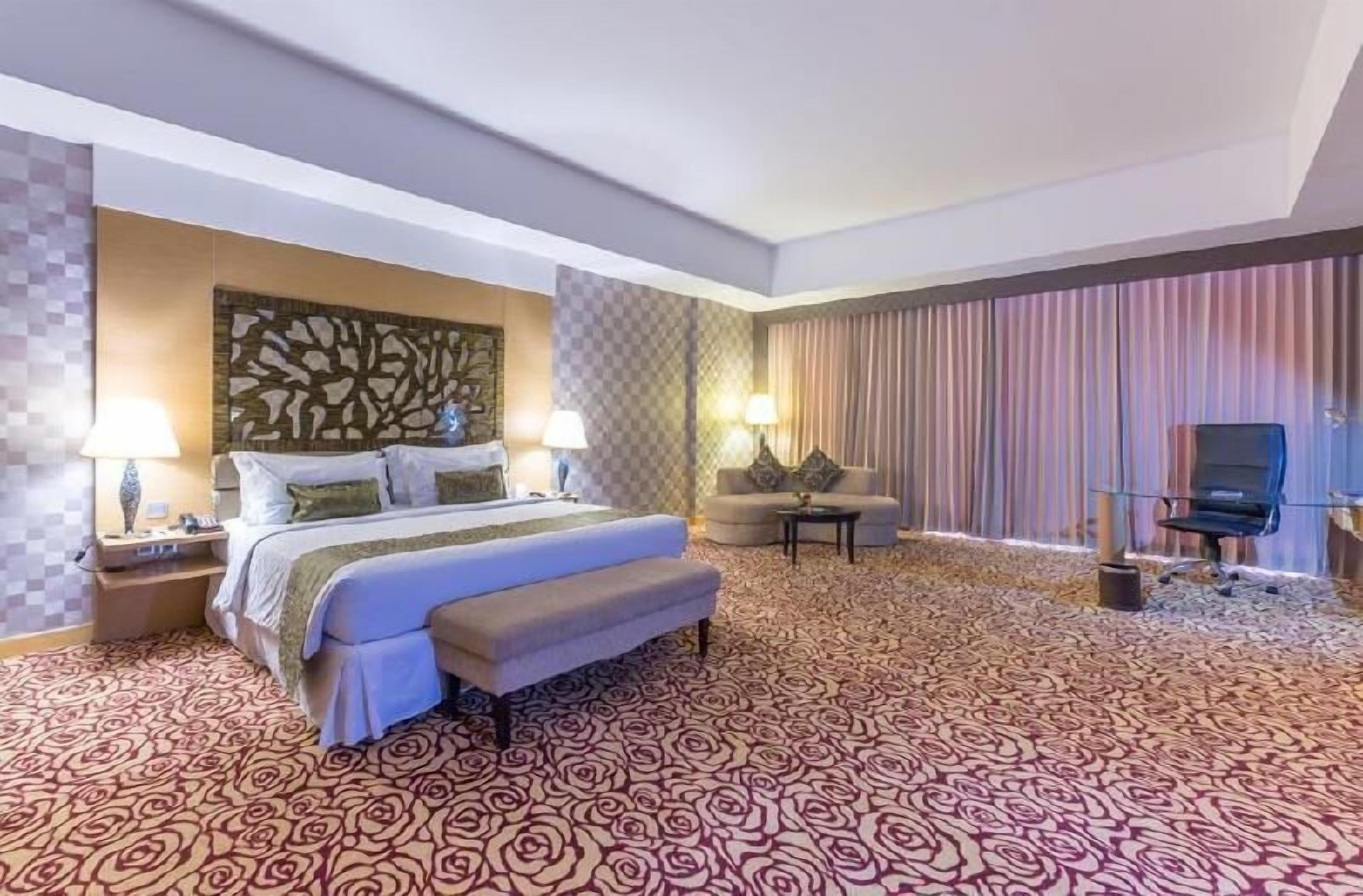 Premium bedding, minibar, in-room safe, desk