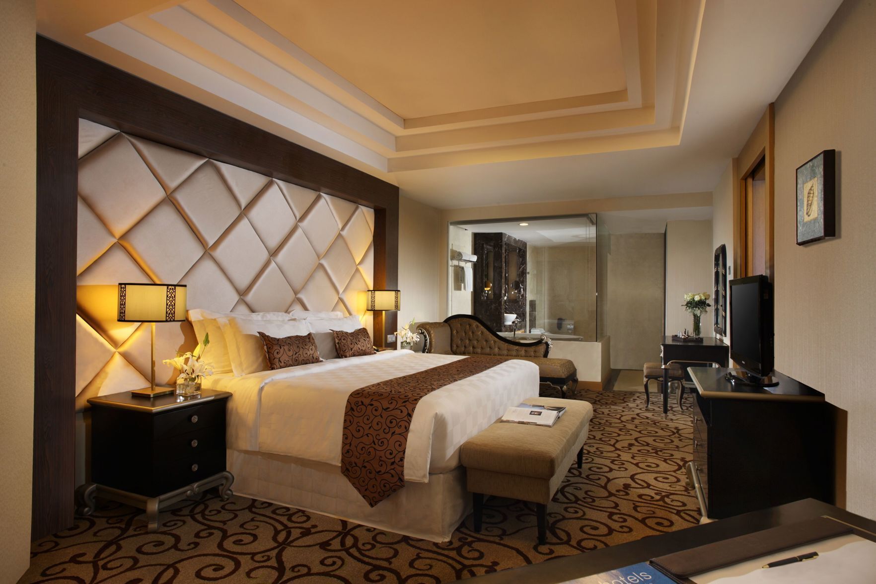 Premium bedding, minibar, in-room safe, desk