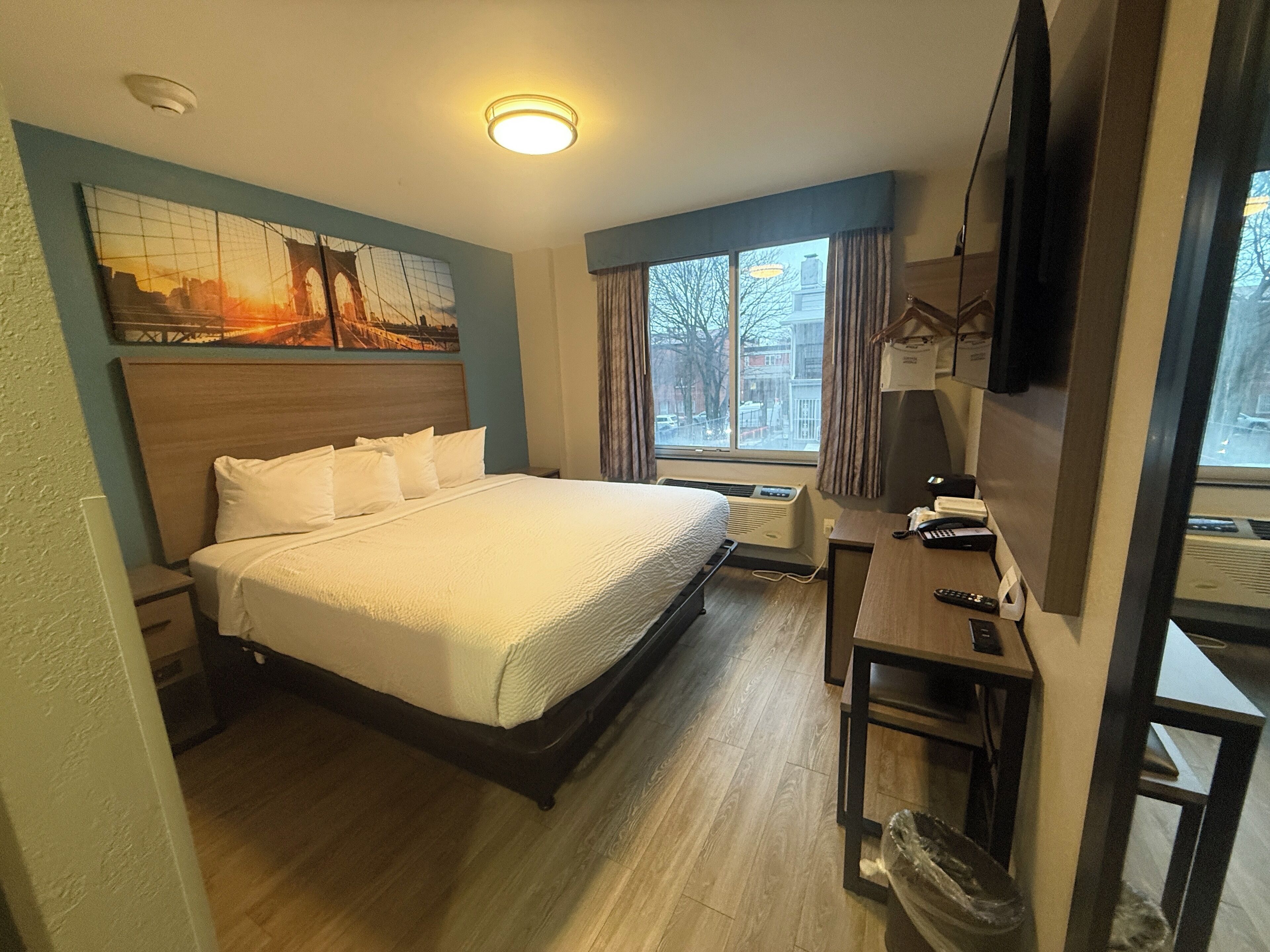 1 bedroom, in-room safe, desk, blackout drapes