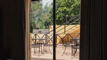 Standard Double Room, 2 Queen Beds | Terrace/patio