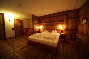 Triple Room - La Torretta Hotel (Challand-Saint-Anselme)