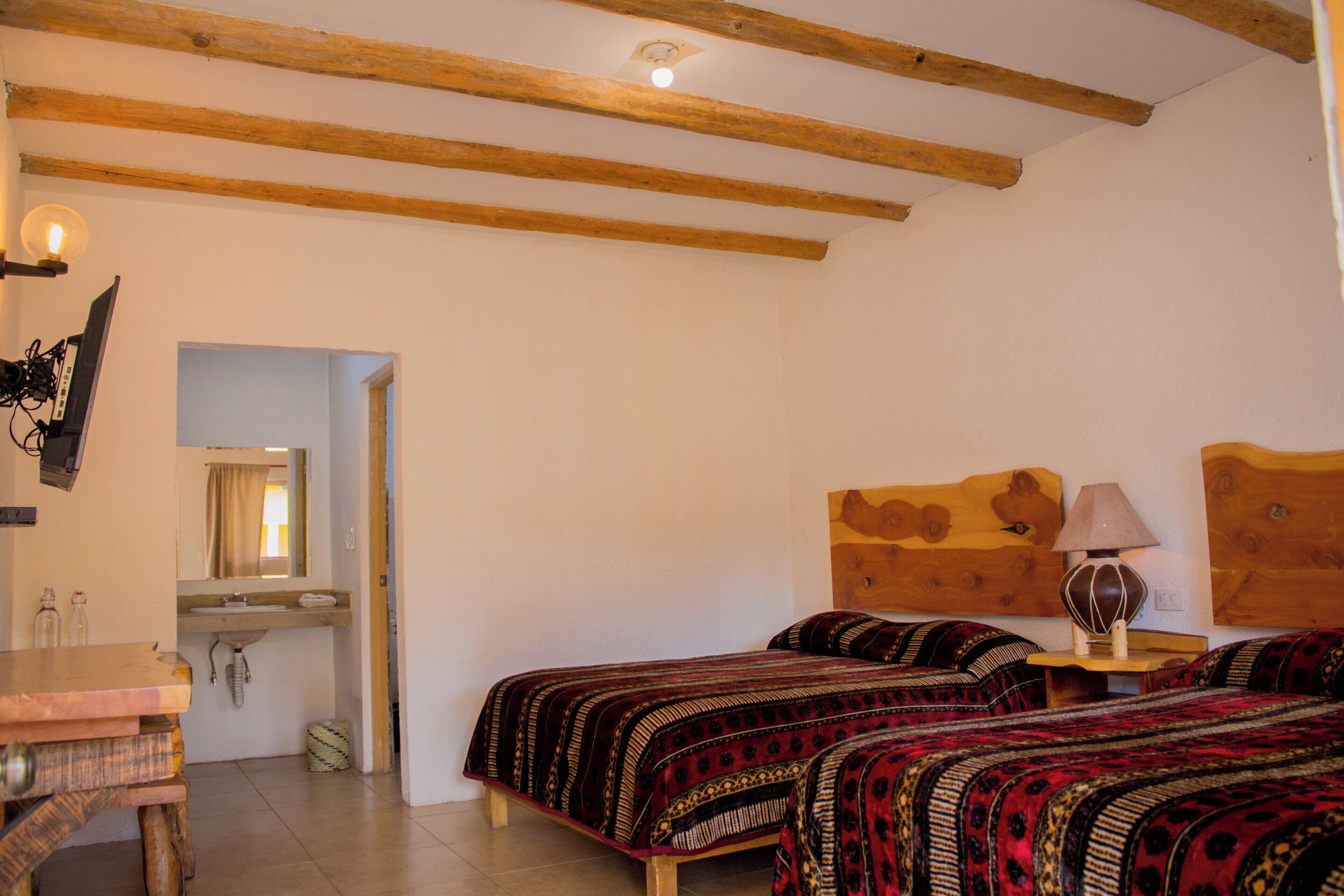 더블룸 | 고급 침구, 오리/거위털 이불, 메모리폼 침대, 각각 다른 스타일의 인테리어