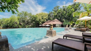 Indoor pool, outdoor pool