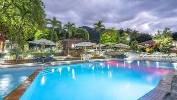7 piscinas al aire libre