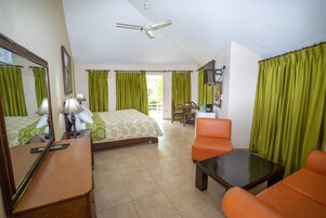 Ropa de cama de alta calidad y escritorio