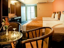 家庭客房 | 房內夾萬、熨斗/熨衫板、免費 Wi-Fi、床單