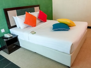 Superior Queen Room | In-room safe, iron/ironing board, free WiFi, bed sheets - Hotel Taiping Perdana (Taiping)
