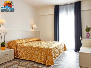 Habitación clásica doble | Ropa de cama de alta calidad, colchones viscoelásticos, minibar