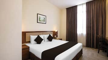 Minibar, desk, soundproofing, WiFi (free)