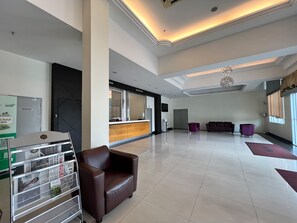 Lobby - OYO Seemsoon Hotel (Ipoh)