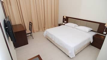 Minibar, desk, soundproofing, free WiFi