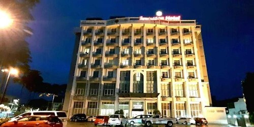 OYO Seemsoon Hotel
