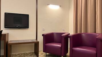 Chambre Deluxe (King) | Minibar, bureau, chambres insonorisées, Wi-Fi gratuit