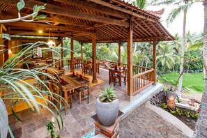 Restaurant - Umasari Rice Terrace Villa (Mengwi)