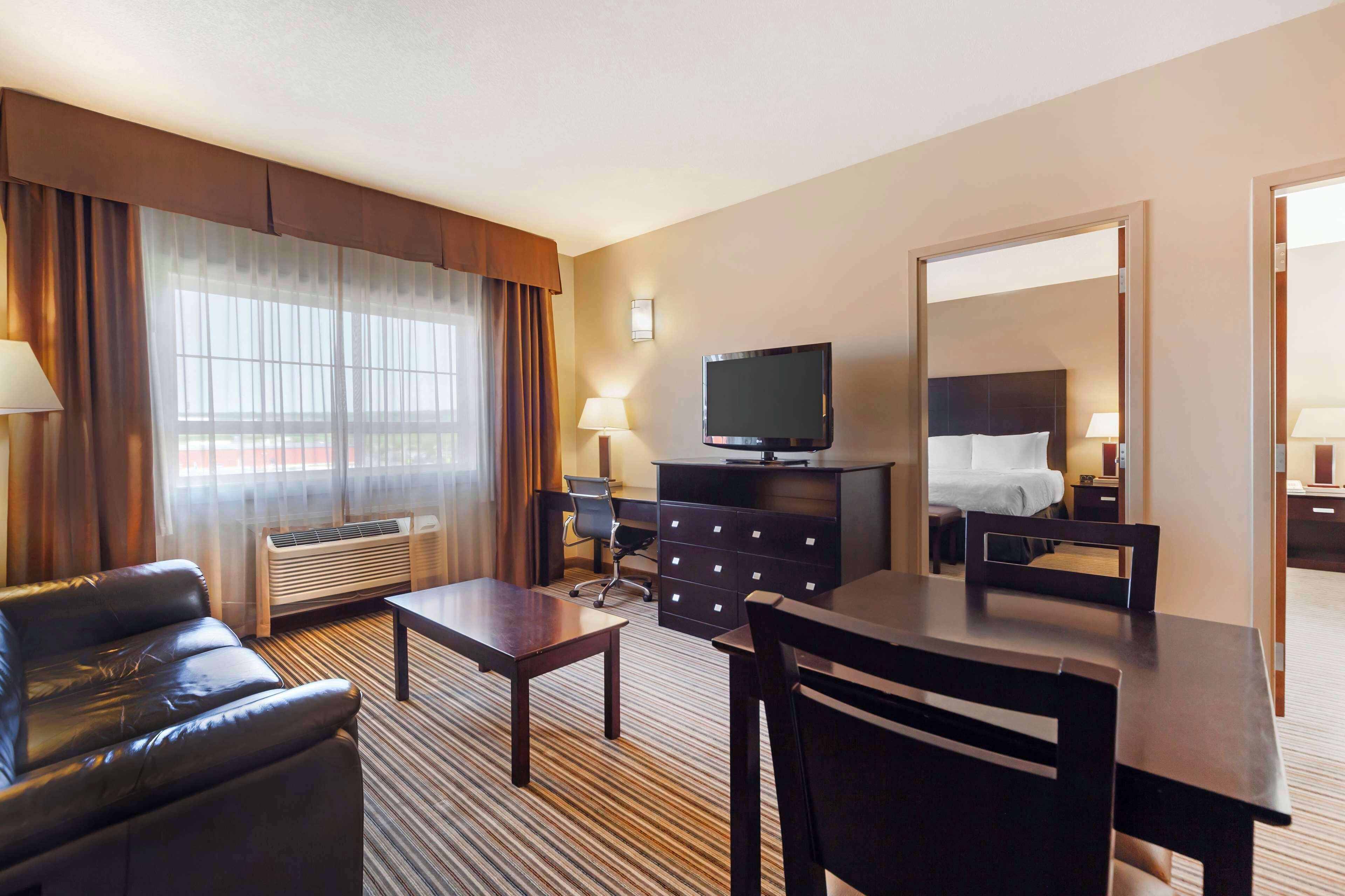 Suite, 2 Bedrooms, Non Smoking (with Sofabed) | Premium bedding, pillowtop beds, desk, laptop workspace