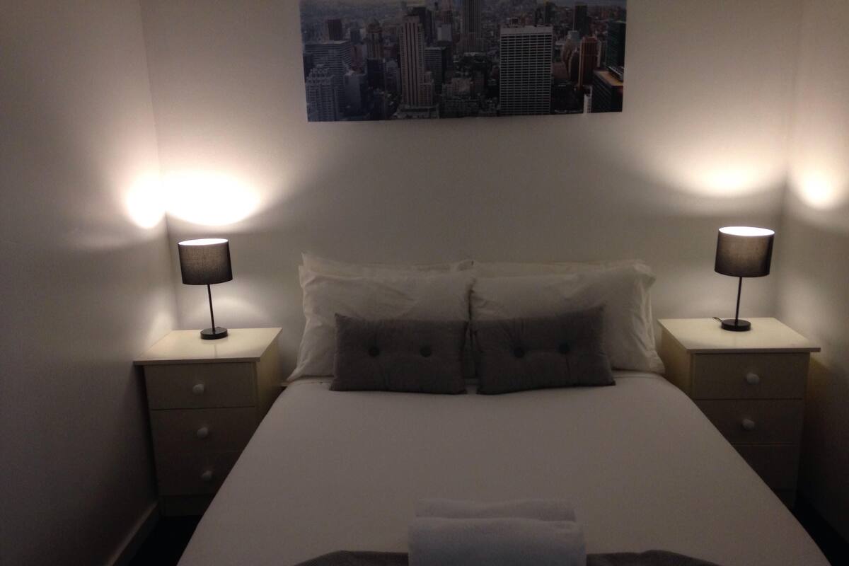 Apartment Two | Desk, iron/ironing board, free WiFi, bed sheets
