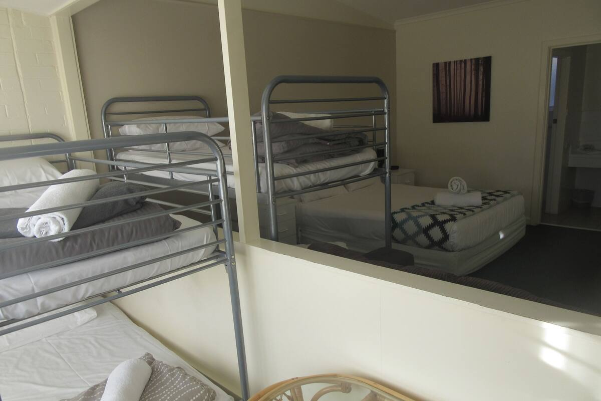 Large Family Room | Desk, iron/ironing board, free WiFi, bed sheets