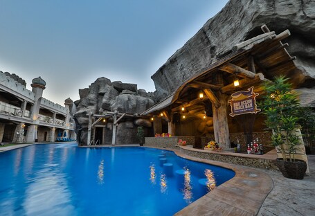 Emirates Park Resort - Image 2
