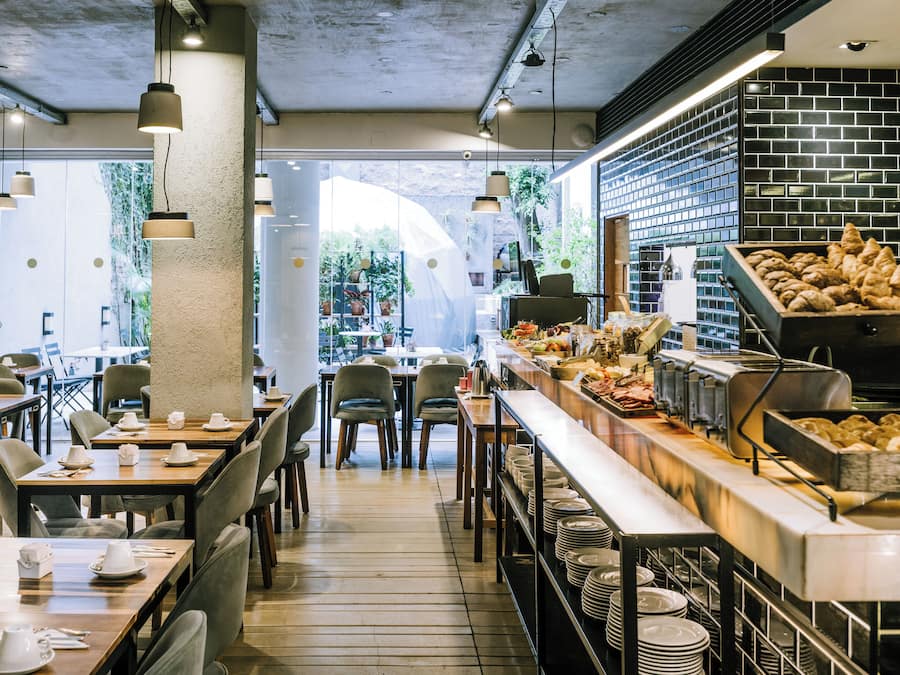 Breakfast, lunch, dinner served; international cuisine