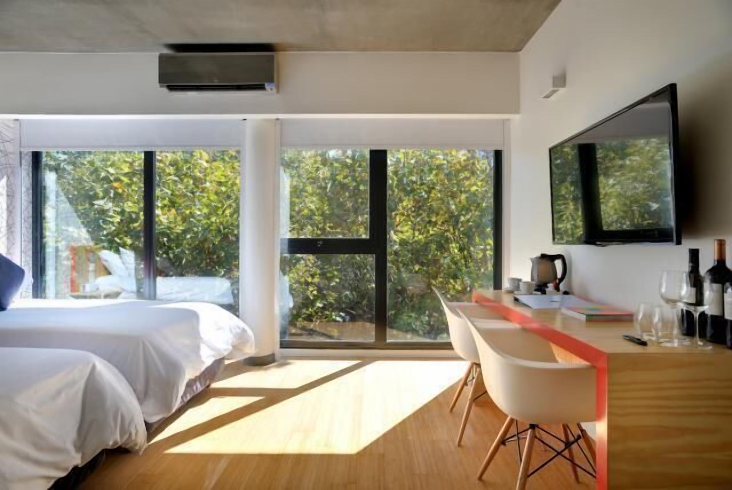 1 bedroom, premium bedding, minibar, in-room safe