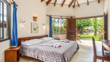 Standard Room | Premium bedding, in-room safe, travel crib, free WiFi