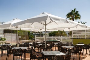 Snack bar - Apartamentos Walhalla (San Bartolomé de Tirajana)