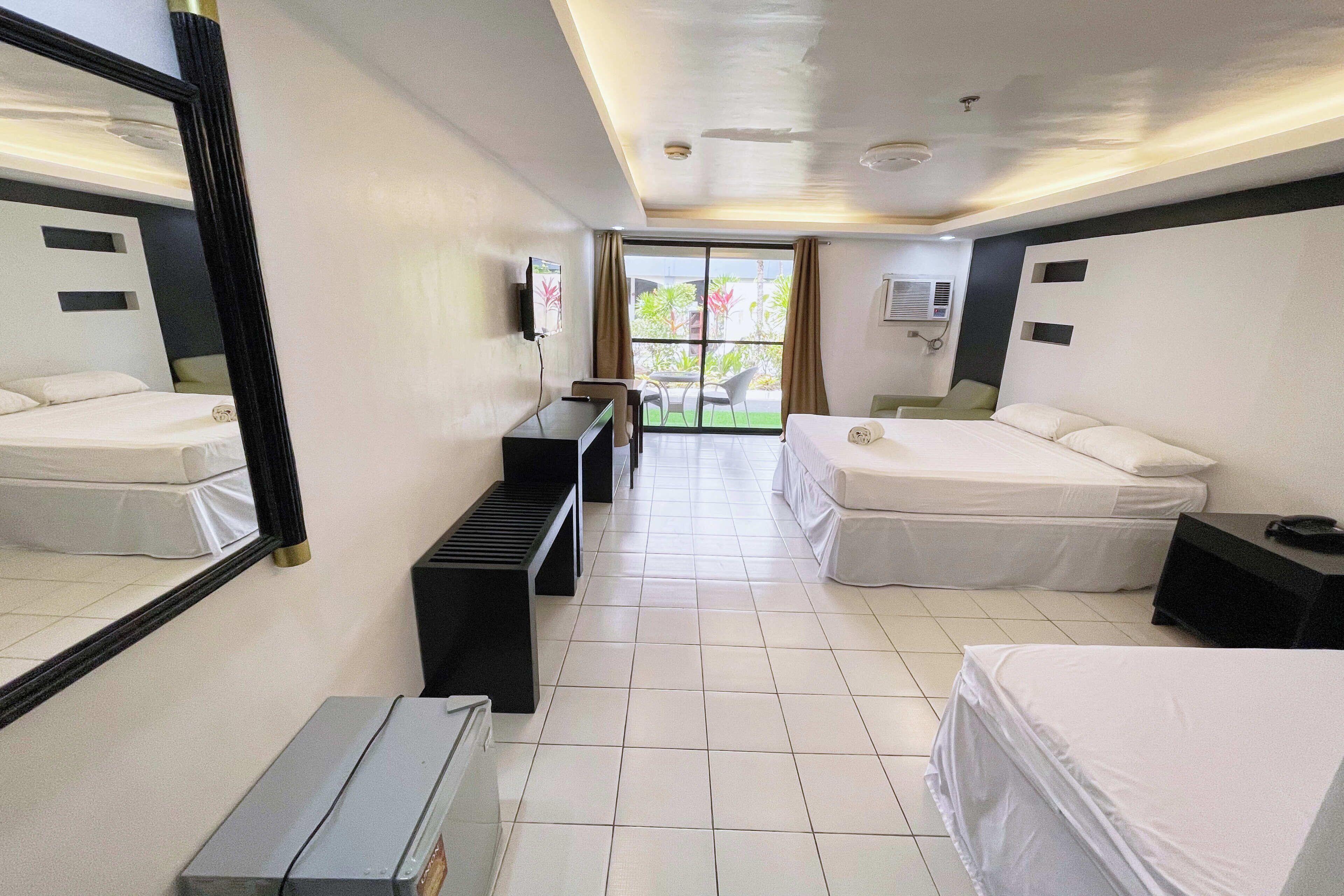 In-room safe, desk, free WiFi, bed sheets