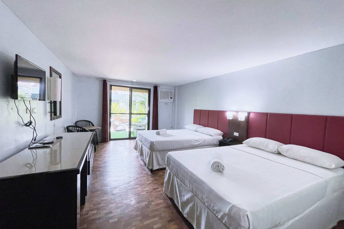 In-room safe, desk, free WiFi, bed sheets