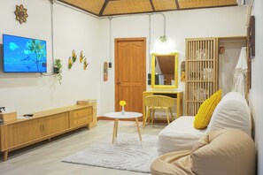 Buri Duplex Room | Artículos del minibar gratis y caja de seguridad en la habitación 