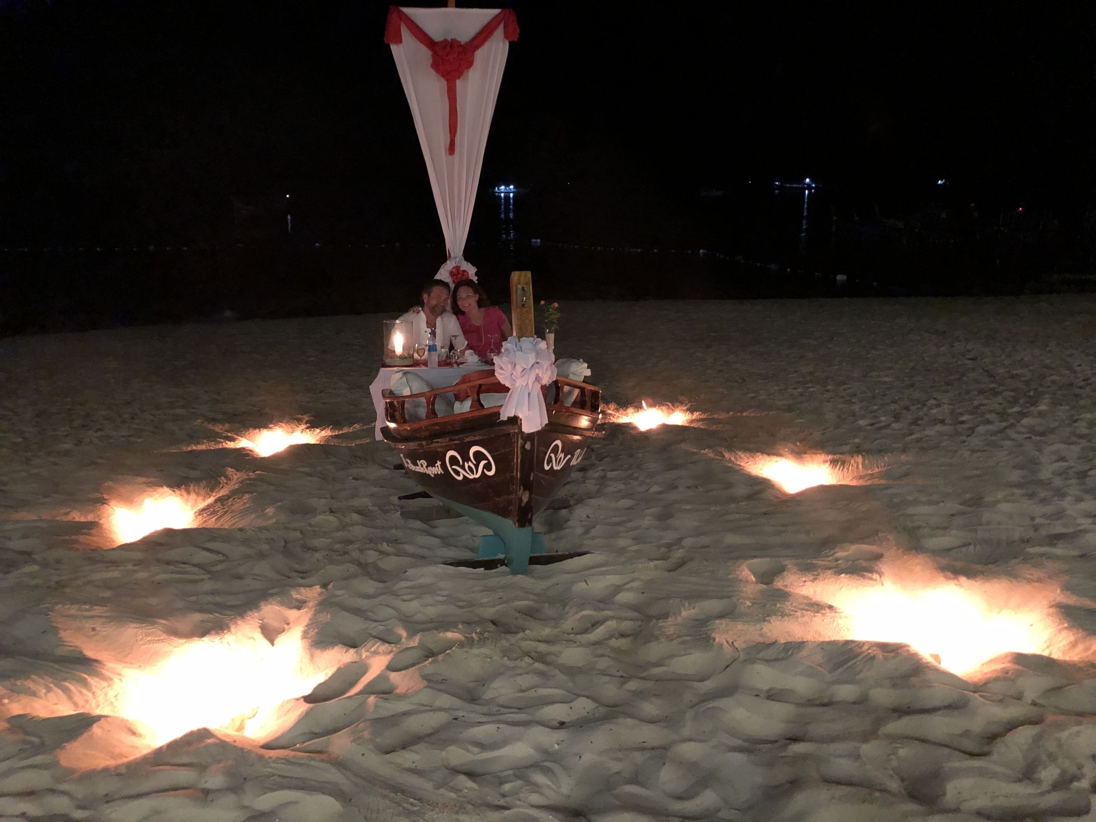 lunch, dinner served; thai cuisine, al fresco dining