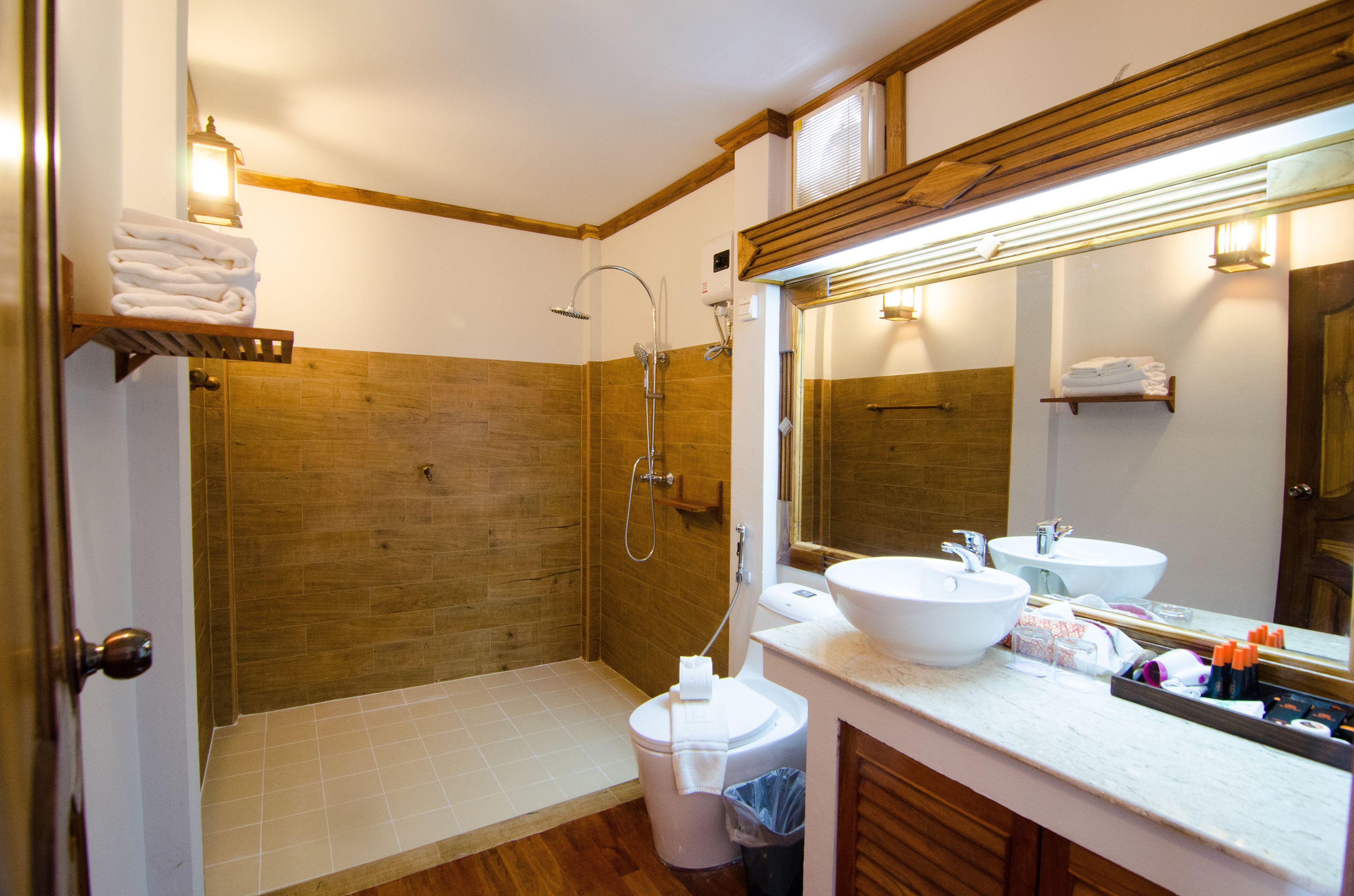 standard room with no view, free mini bar, free transfer to tonsai pier | bathroom | shower, free toiletries, hair dryer, towels