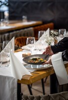 Se sirven desayunos, almuerzos, cenas y cocina internacional 