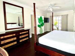 Suite, 1 Bedroom | In-room safe, individually decorated, individually furnished