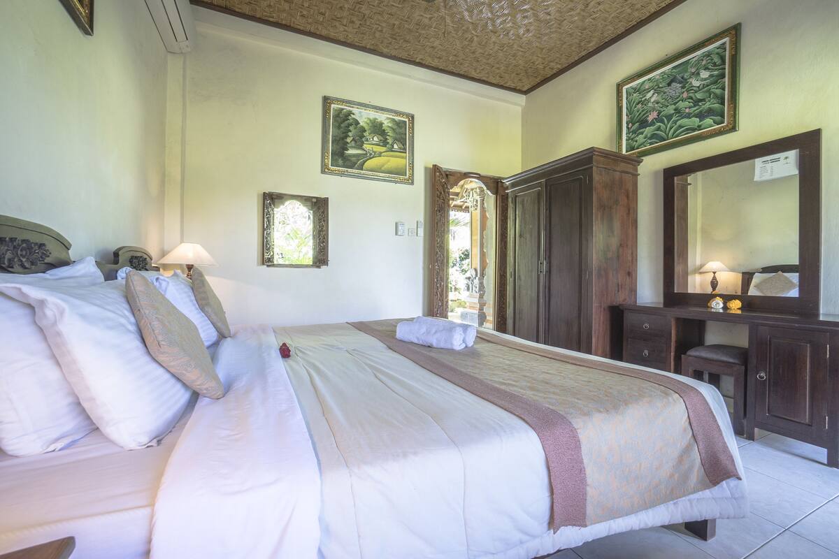 Deluxe Double or Twin Room, Garden View | Premium bedding, desk, WiFi (free)