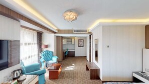 Deluxe Room, City View, Corner