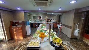 Desayuno buffet incluido todos los días 