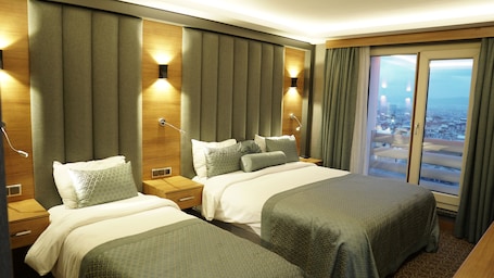 Egyptian cotton sheets, premium bedding, minibar, in-room safe