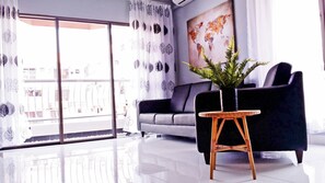 3 bedrooms, desk, iron/ironing board, cots/infant beds - KK Marina Court Resort Vacation Condos (Kota Kinabalu)