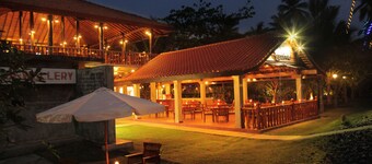 Wunderbar Beach Hotel