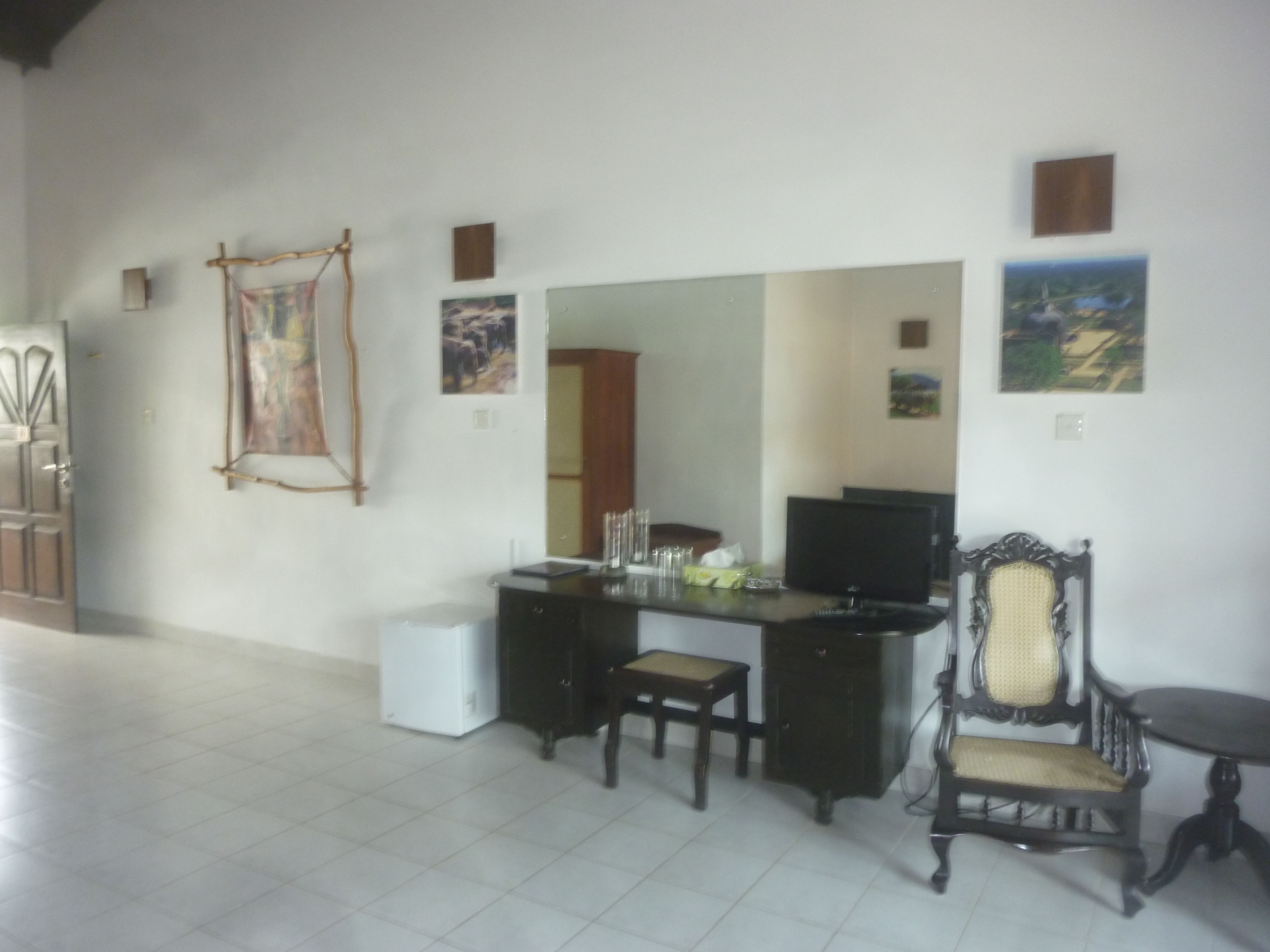 32-inch led tv with satellite channels, tv