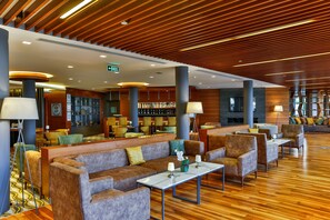 Coin salon dans le hall