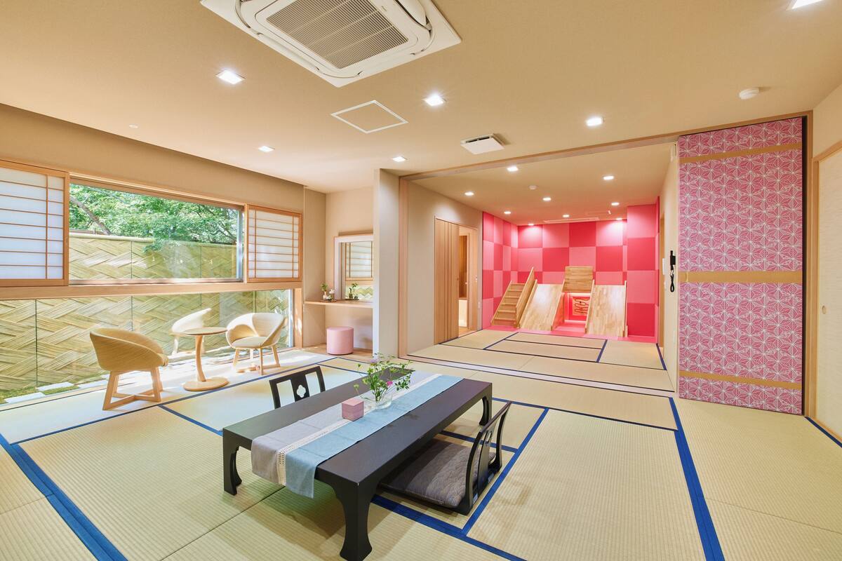 家庭套房 (Japanese, Open-Air Hot Springs, Hana) | 羽绒被、客房内保险箱、遮光窗帘、熨斗/熨板