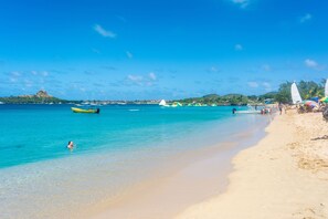 Beach nearby, beach umbrellas, 3 beach bars - Cleopatra Villas (Gros Islet)