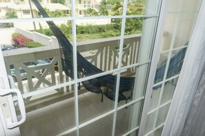 6 Coast Luxury, 2-Bedroom | Balcony