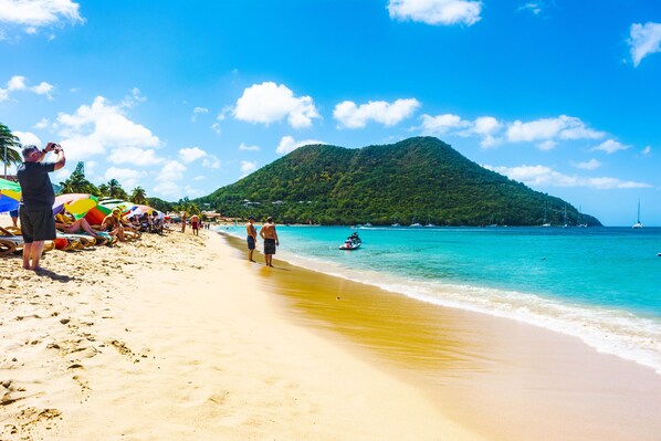 Beach nearby, beach umbrellas, 3 beach bars