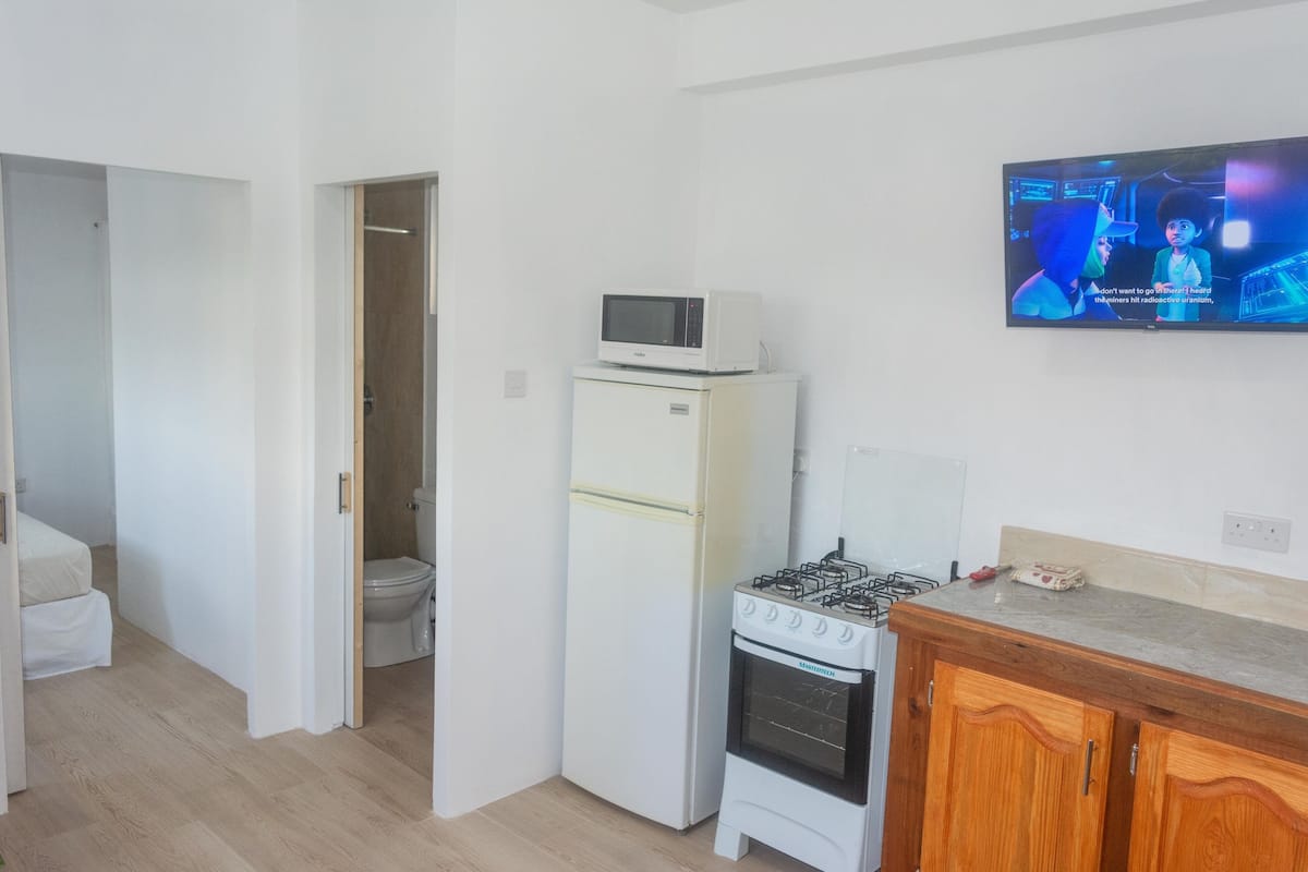 Cleopatra 1-Bedroom Apt-8 | Private kitchen