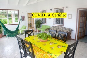 Cleopatra 3-Bed Sea-View Apt-1 | Balkon