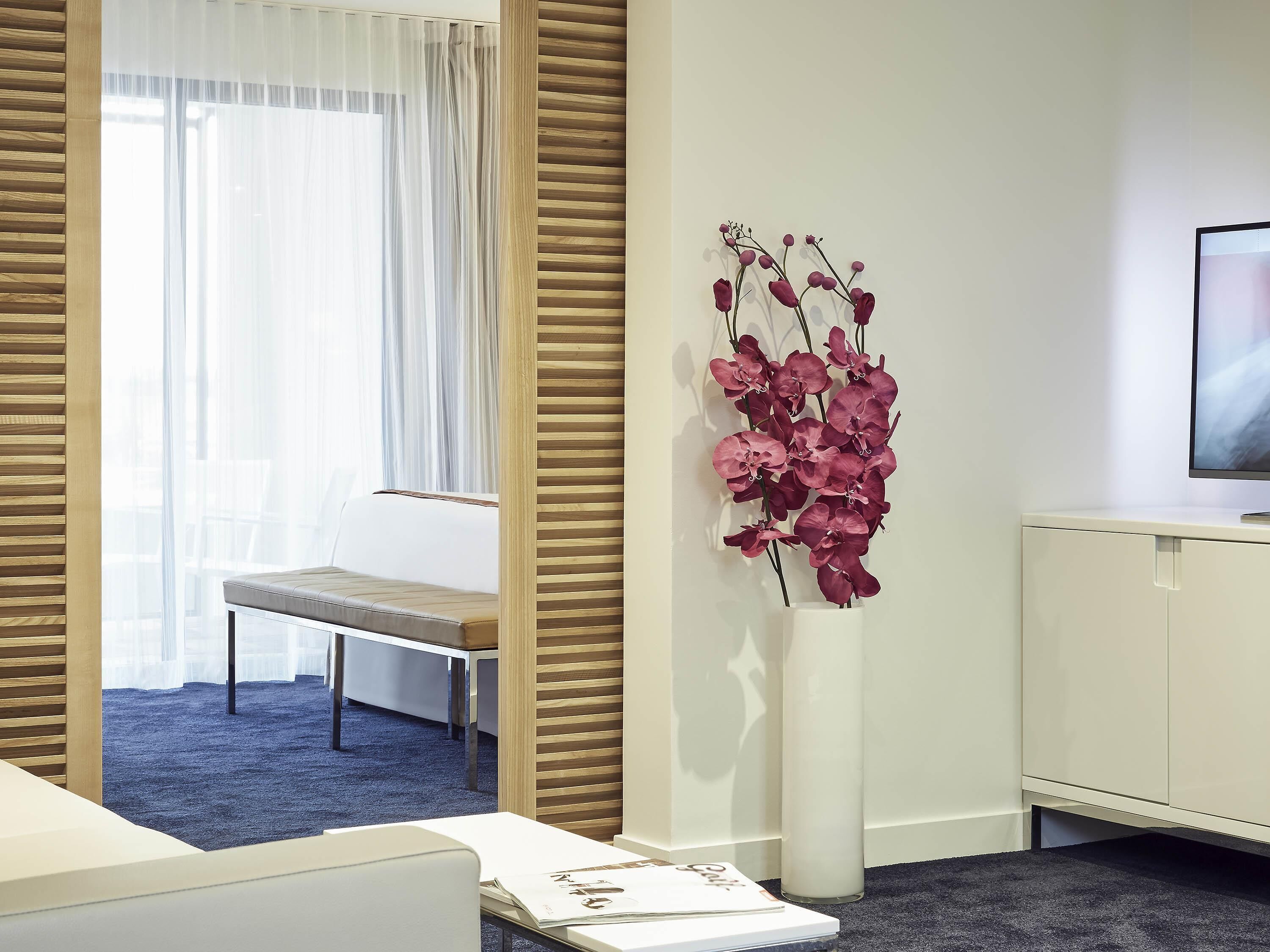 premium bedding, pillow-top beds, free minibar items, in-room safe