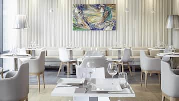 Lunch and dinner served